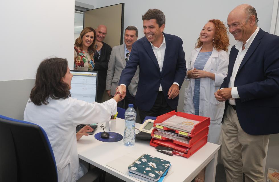 Mazón anuncia 100 millones de inversión en infraestructuras sanitarias antes de final de año Mazón anuncia 100 millones de inversión en infraestructuras sanitarias antes de final de año