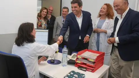 Mazón anuncia 100 millones de inversión en infraestructuras sanitarias antes de final de año Mazón anuncia 100 millones de inversión en infraestructuras sanitarias antes de final de año