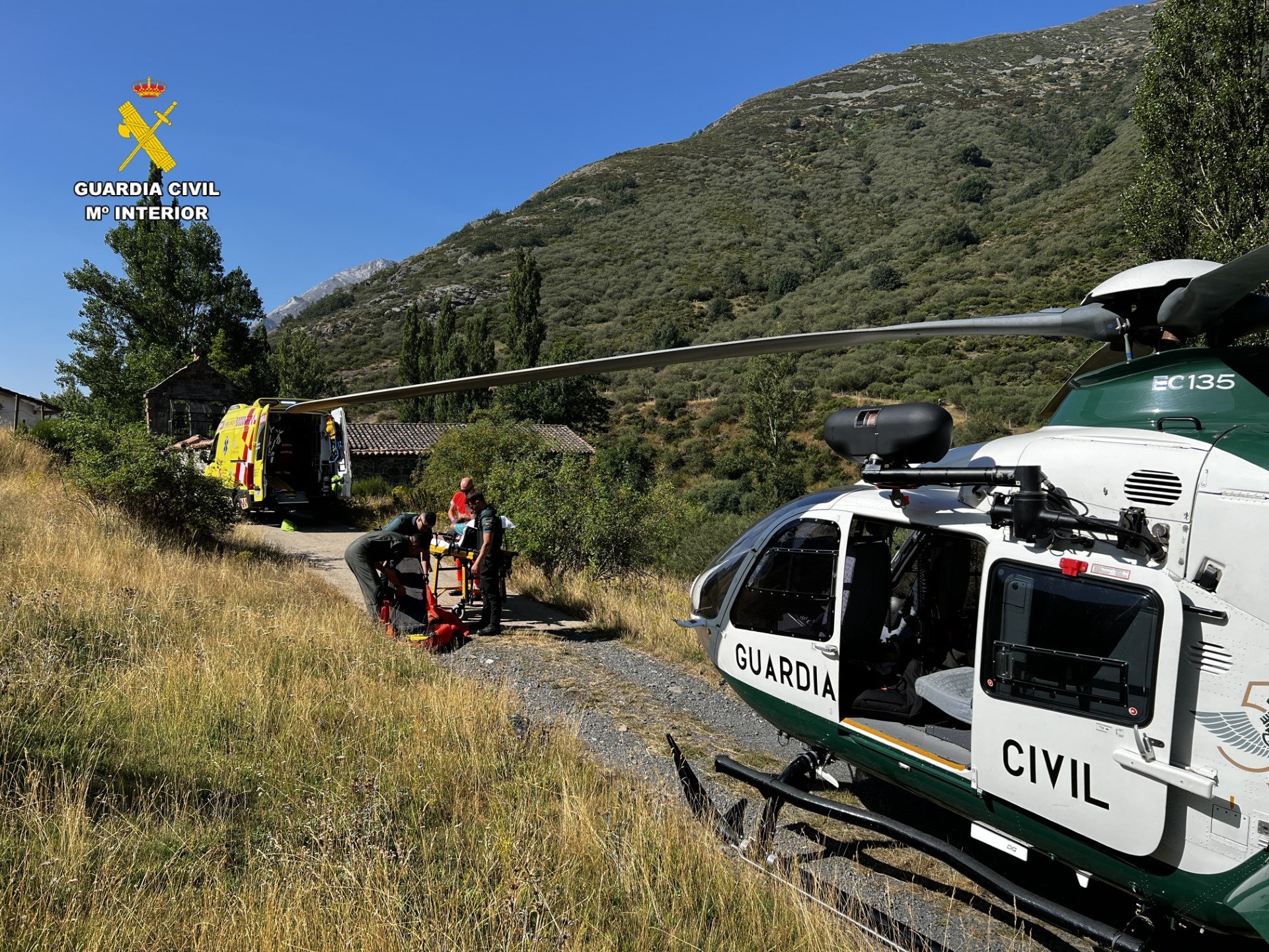 Rescatado un montañero que se lesionó la rodilla en el Pico Murcia Rescatado un montañero que se lesionó la rodilla en el Pico Murcia