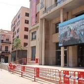 El alcalde de Vila-real, José Benlloch, ha supervisado la situación de la fachada de Ca la Vila. El alcalde de Vila-real, José Benlloch, ha supervisado la situación de la fachada de Ca la Vila.