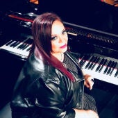 Edith Salazar, pianista i cantant