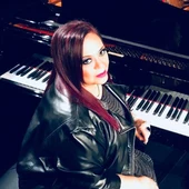 Edith Salazar, pianista i cantant Edith Salazar, pianista i cantant