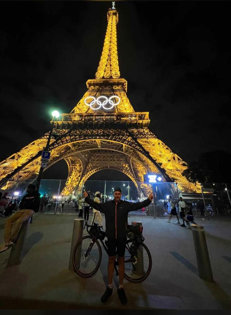 De Vila-real hasta París: un reto por la solidaridad De Vila-real hasta París: un reto por la solidaridad