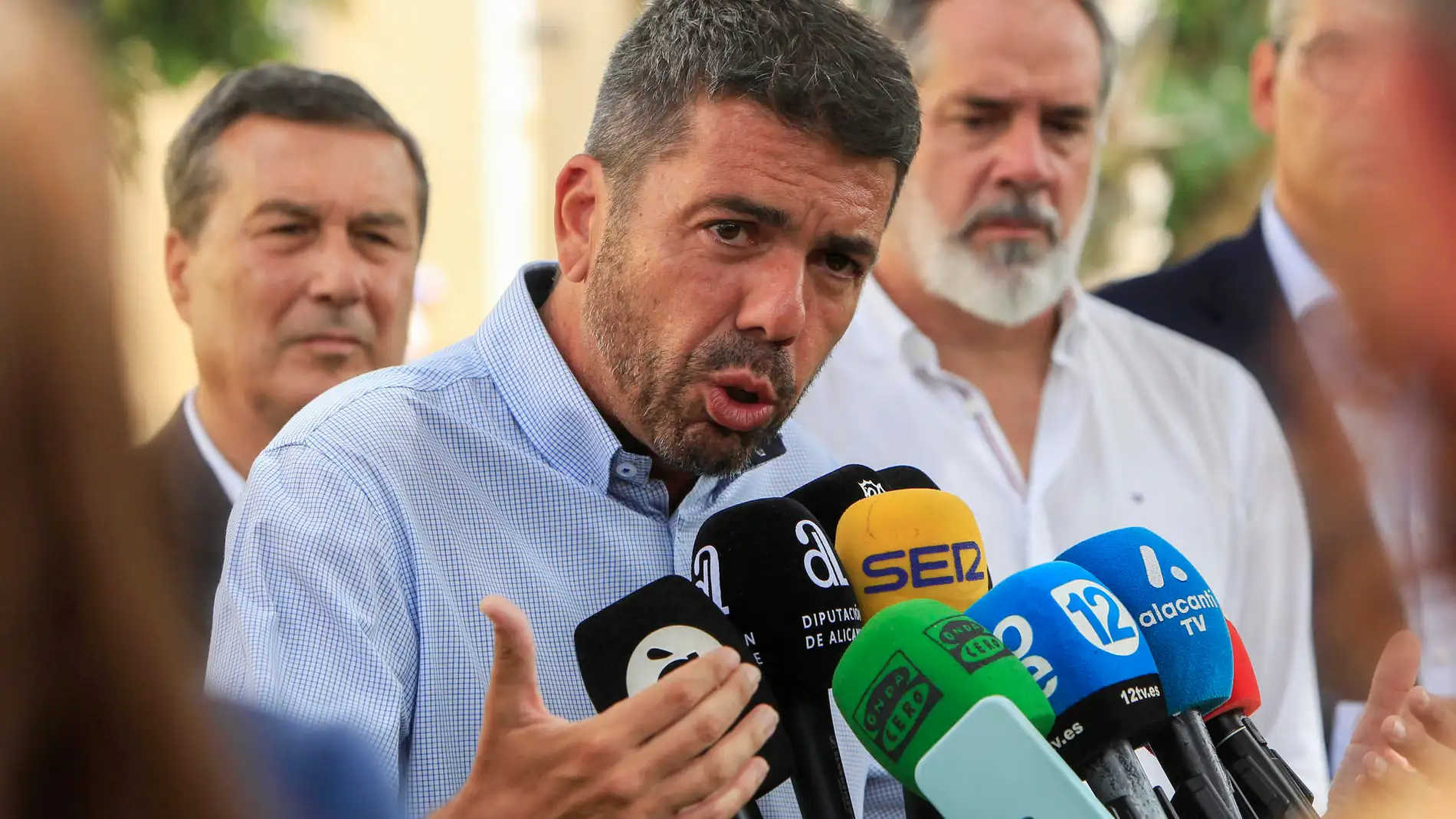 Mazón anuncia 1,5 millones en ayudas de apoyo a pymes para contratar a jóvenes especializados en internacionalización Mazón anuncia 1,5 millones en ayudas de apoyo a pymes para contratar a jóvenes especializados en internacionalización