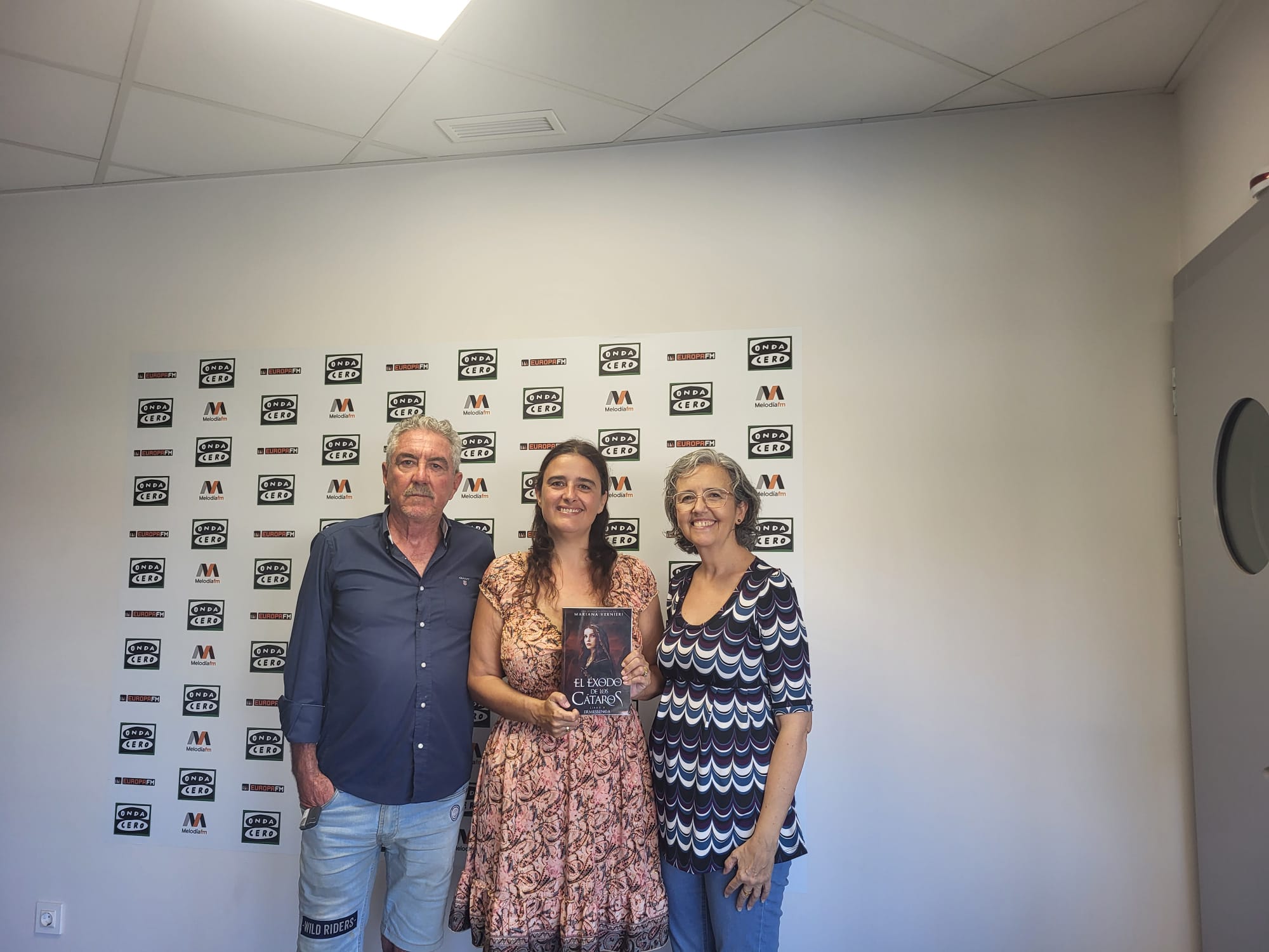 Manuel Avilés nos trae a Mariana Vernieri, autora de "El éxodo de los Cátaros" Manuel Avilés nos trae a Mariana Vernieri, autora de "El éxodo de los Cátaros"