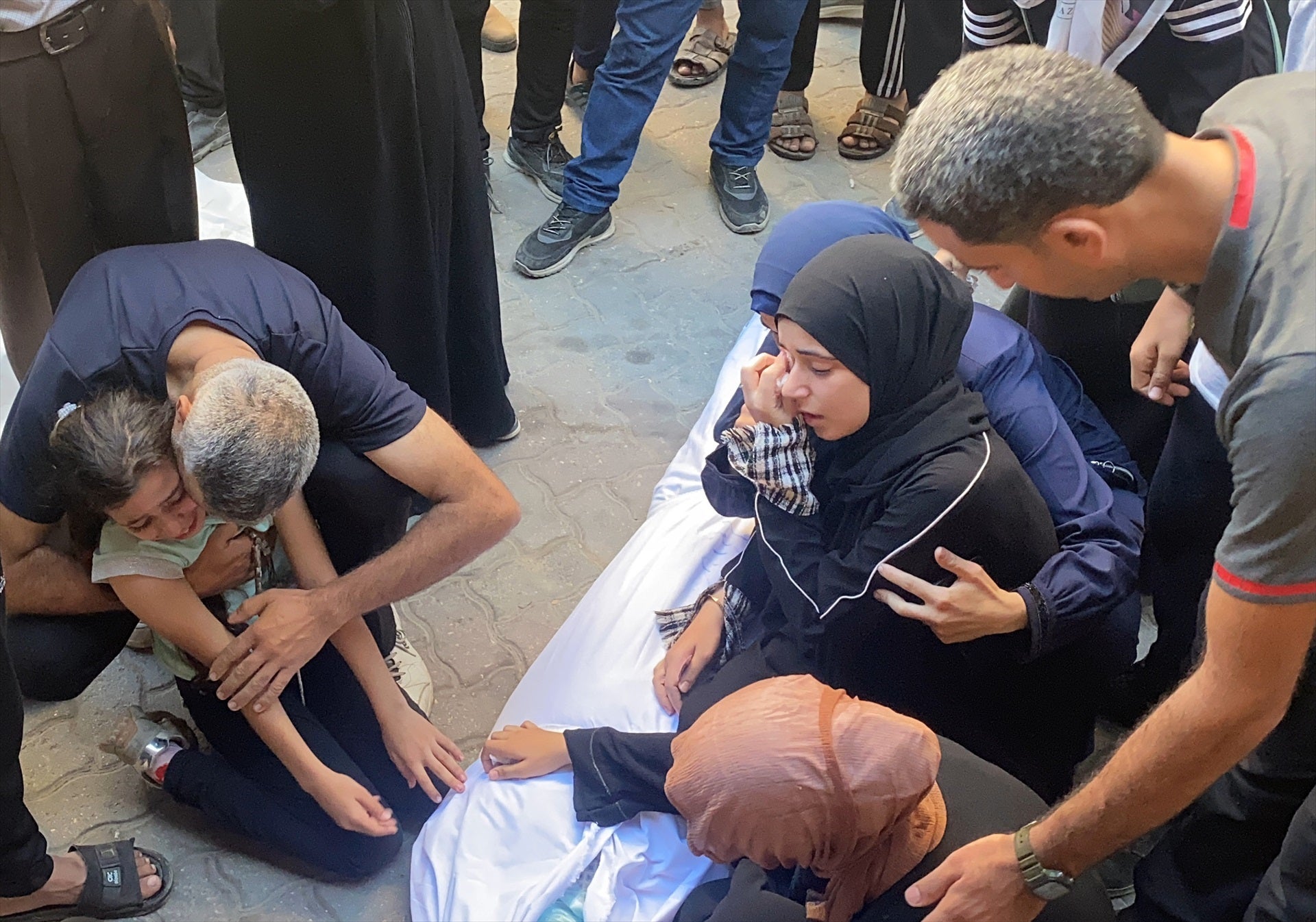El Ejército israelí halla los cadáveres de seis rehenes de Hamás durante una operación en Jan Yunis El Ejército israelí halla los cadáveres de seis rehenes de Hamás durante una operación en Jan Yunis