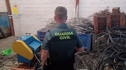 Imagen del cableado intervenido en la operación - GUARDIA CIVIL Imagen del cableado intervenido en la operación - GUARDIA CIVIL