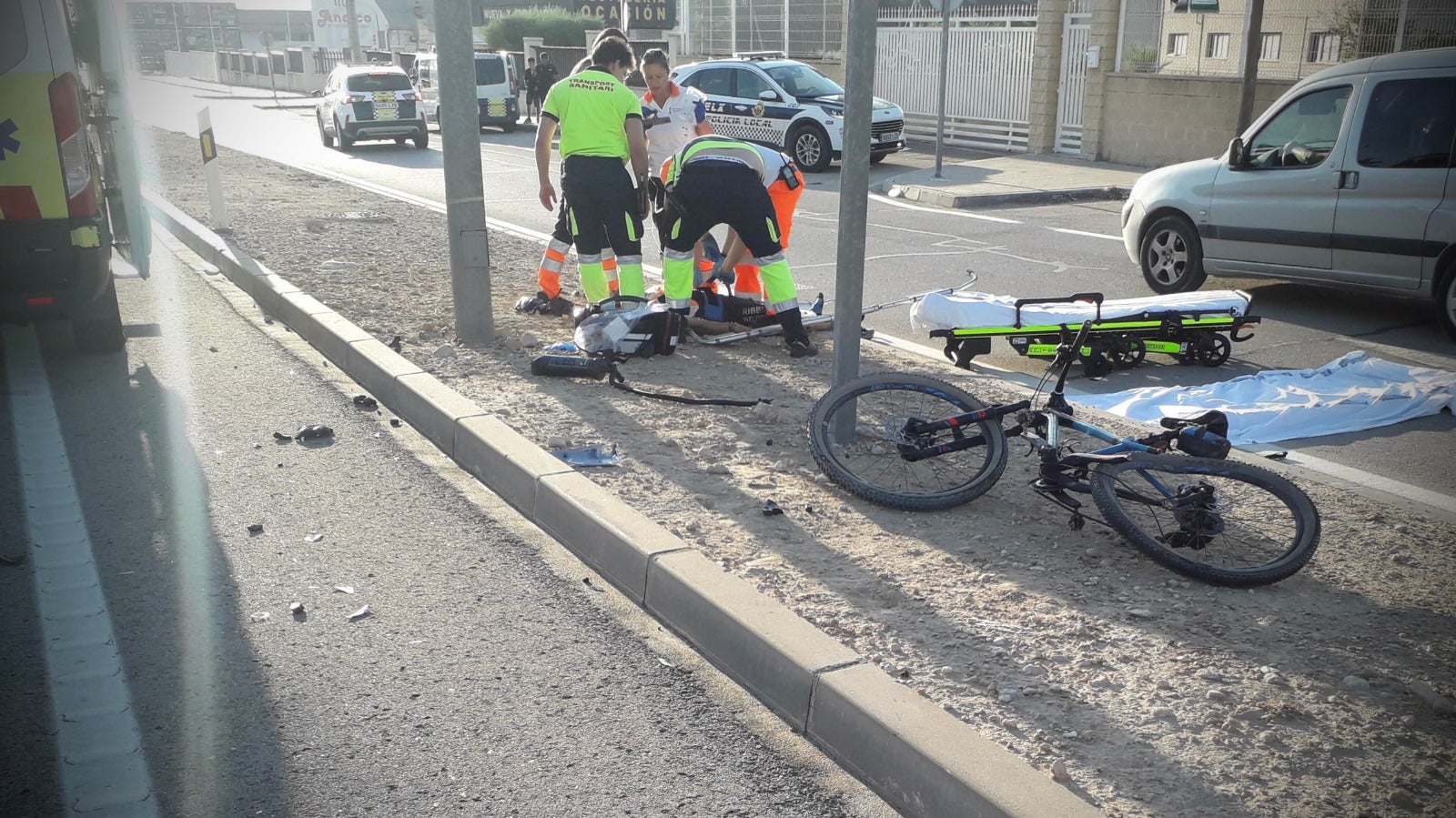 Identificado el conductor de un vehículo tras arrollar a un ciclista en Elche y huir del lugar sin auxiliarlo Identificado el conductor de un vehículo tras arrollar a un ciclista en Elche y huir del lugar sin auxiliarlo