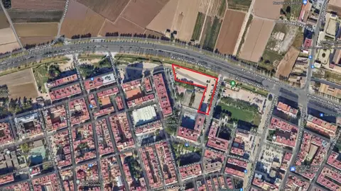 Marcado en rojo, el solar que se habilitará como párking Marcado en rojo, el solar que se habilitará como párking