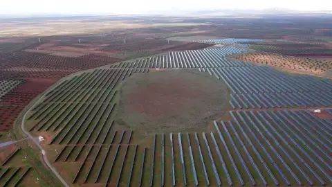 Vista aérea de la Planta fotovoltaica de Veracruz (Badajoz) Vista aérea de la Planta fotovoltaica de Veracruz (Badajoz)