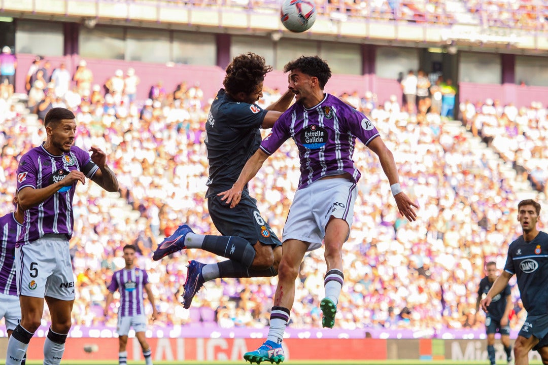 El Valladolid regresa a Primera con victoria El Valladolid regresa a Primera con victoria