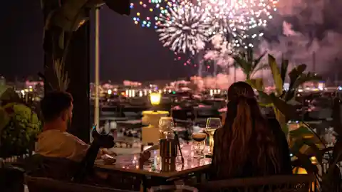 Veladas exclusivas para celebrar Sant Bartomeu en Villa Mercedes y Hotel Boutique & Spa Las Mimosas en Ibiza. Veladas exclusivas para celebrar Sant Bartomeu en Villa Mercedes y Hotel Boutique & Spa Las Mimosas en Ibiza.