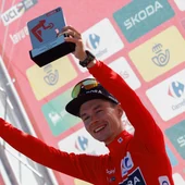 Roglic gana en la cuerta etapa y se viste de nuevo líder Roglic gana en la cuerta etapa y se viste de nuevo líder