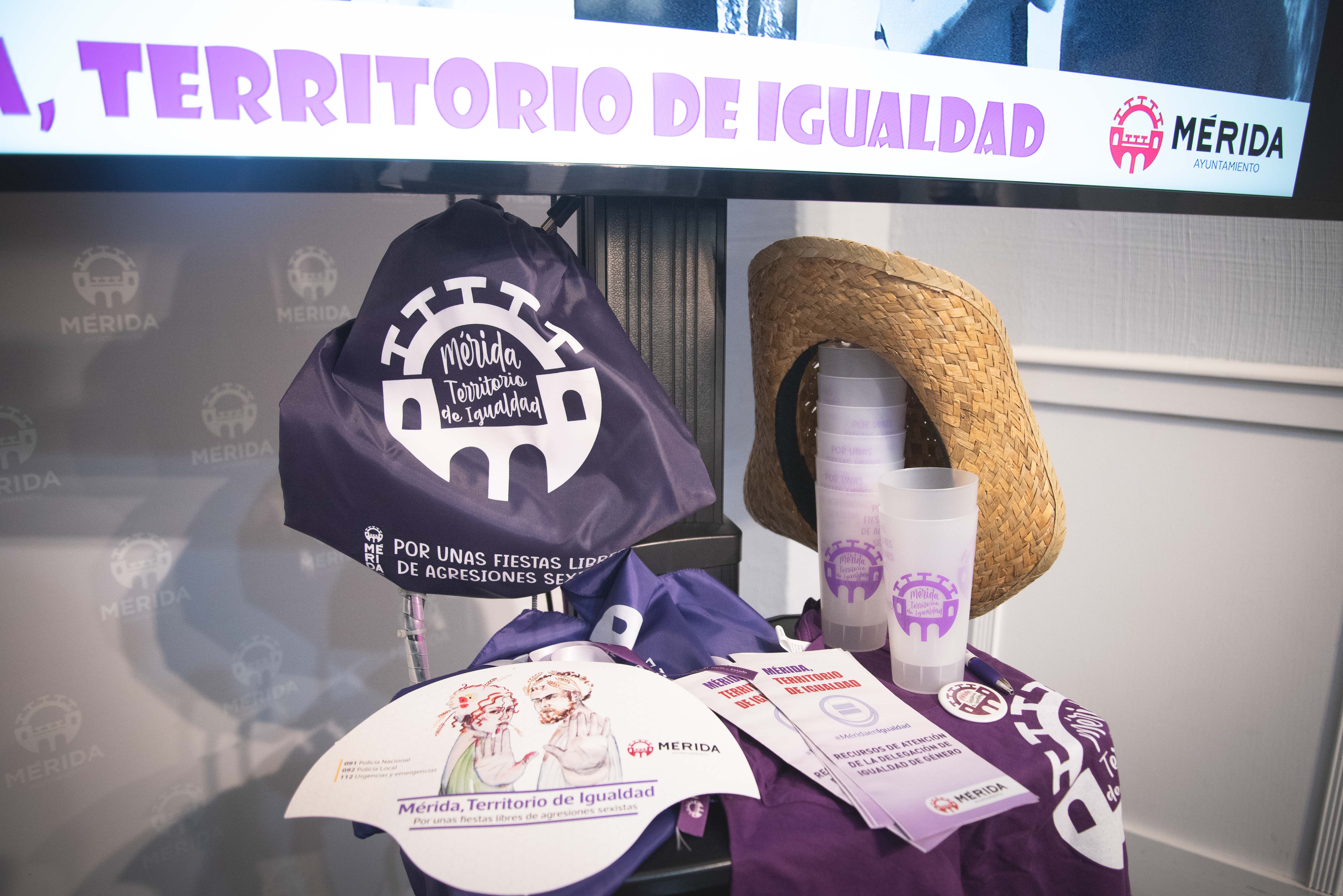 El Ayuntamiento de Mérida lanza un año más su campaña para luchar contra las agresiones sexistas en la Feria El Ayuntamiento de Mérida lanza un año más su campaña para luchar contra las agresiones sexistas en la Feria
