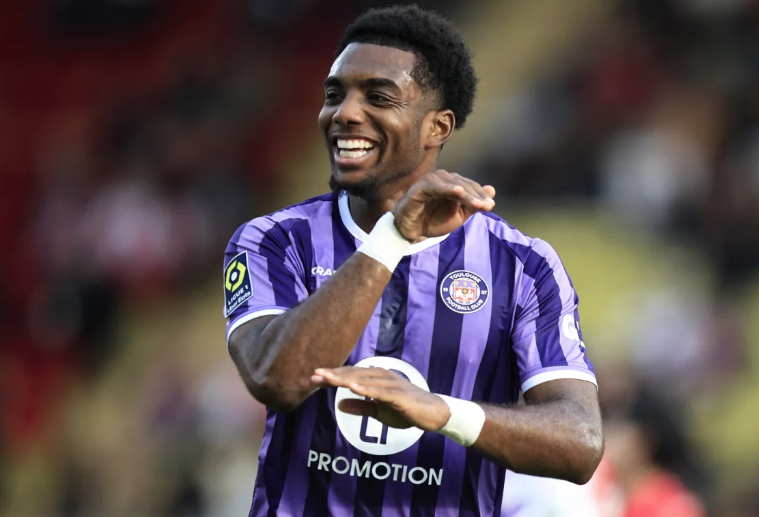 El Villarreal cierra un fichaje de récord con Logan Costa El Villarreal cierra un fichaje de récord con Logan Costa