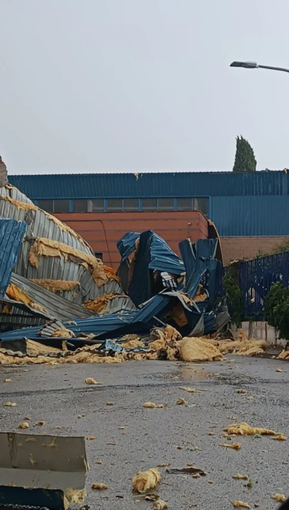 Pabellón deportivo de Castellar tras el paso del temporal Pabellón deportivo de Castellar tras el paso del temporal