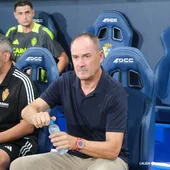 Víctor Fernández pide todavía seis fichajes más para su Real Zaragoza Víctor Fernández pide todavía seis fichajes más para su Real Zaragoza