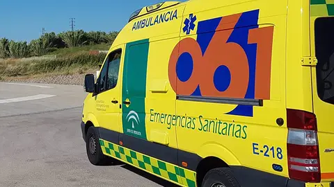 Imagen de archivo de una ambulancia perteneciente al 061. Imagen de archivo de una ambulancia perteneciente al 061.