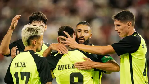 (0-2) El Betis cumple y se acerca a la fase de grupos de la Conference (0-2) El Betis cumple y se acerca a la fase de grupos de la Conference