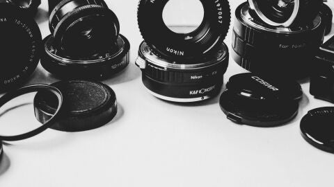 Distintos objetivos de una c&aacute;mara fotogr&aacute;fica