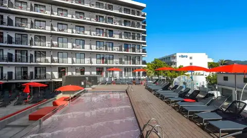 La joven turista se precipitó desde un céntrico hotel de Sant Antoni de Portmany La joven turista se precipitó desde un céntrico hotel de Sant Antoni de Portmany