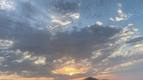 El Tiempo. Nubes y Sol