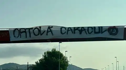 Malestat del concejal de Vox en el ayuntamiento de Castellón por una pancarta contra su persona en el Rototom Malestat del concejal de Vox en el ayuntamiento de Castellón por una pancarta contra su persona en el Rototom