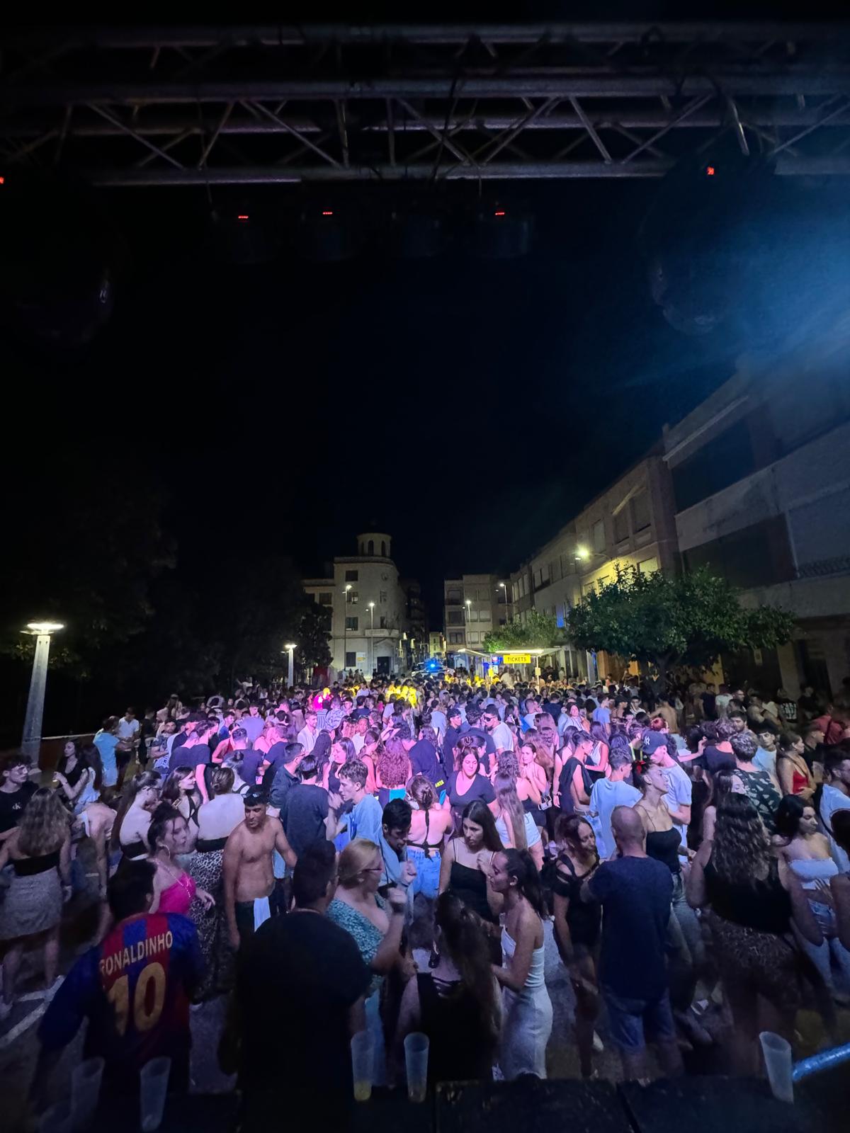 Nules quiere que los jóvenes disfruten de las fiestas con un clima saludable Nules quiere que los jóvenes disfruten de las fiestas con un clima saludable