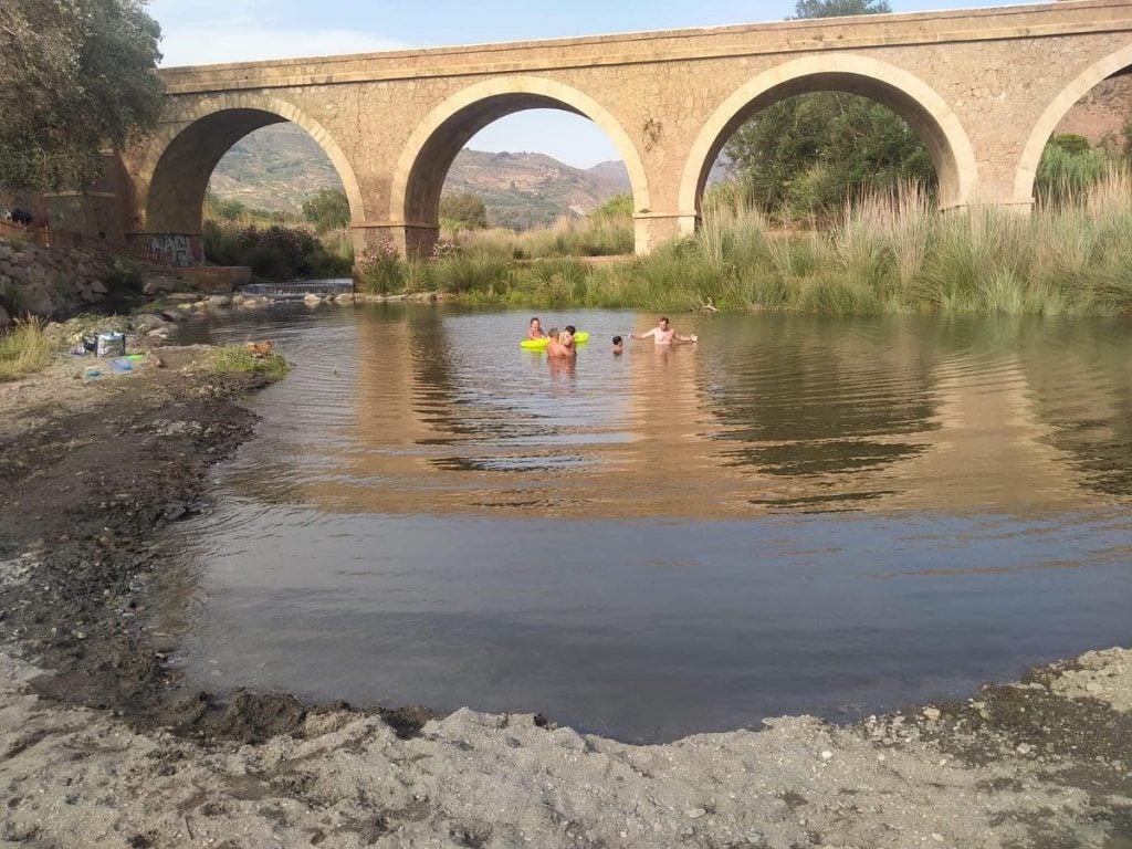 Casas y vías anegadas por las lluvias torrenciales en Gobernador y Trevélez Casas y vías anegadas por las lluvias torrenciales en Gobernador y Trevélez