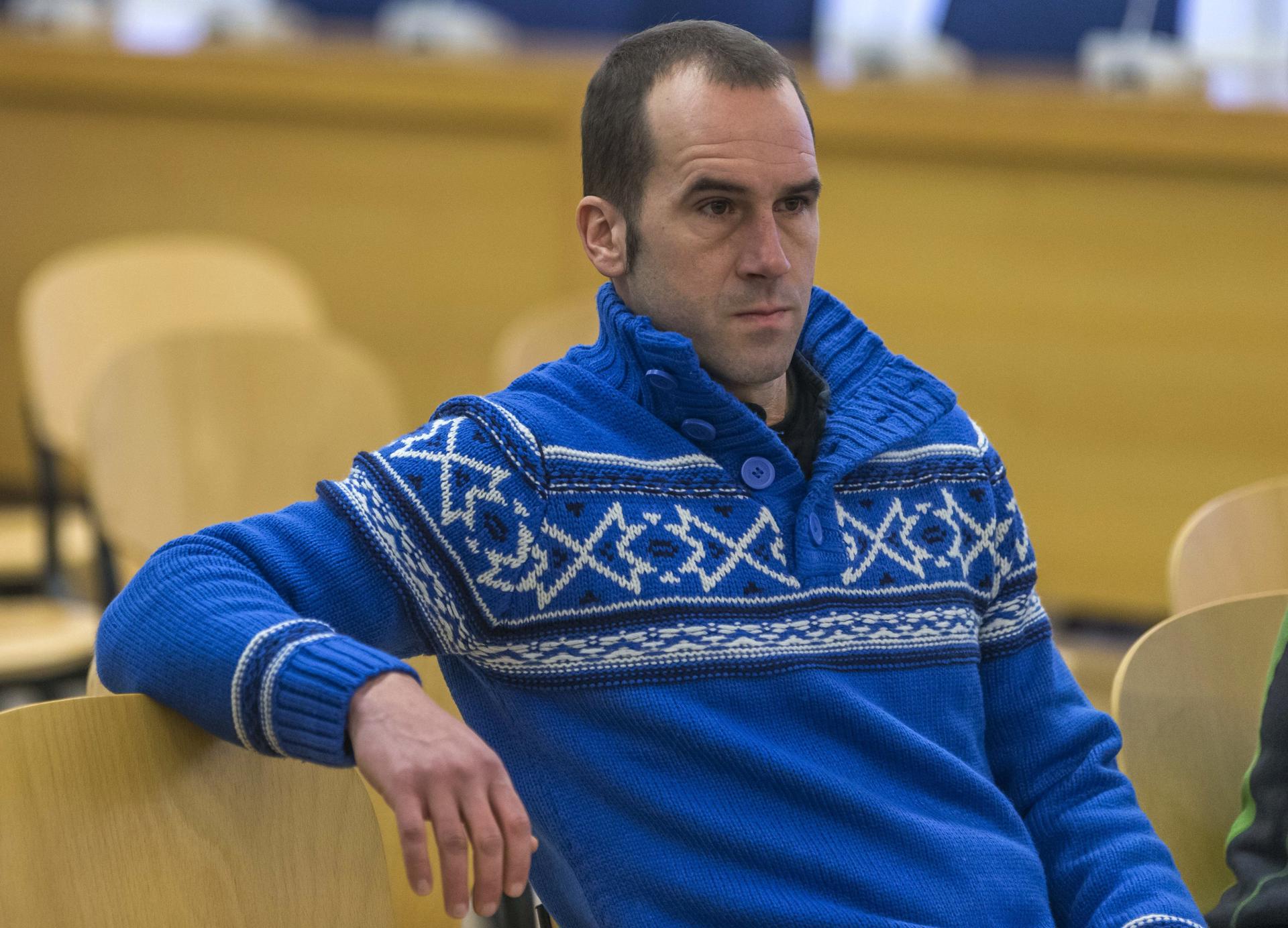 El exjefe de ETA Txeroki, trasladado desde Francia a la prisión donostiarra de Martutene El exjefe de ETA Txeroki, trasladado desde Francia a la prisión donostiarra de Martutene
