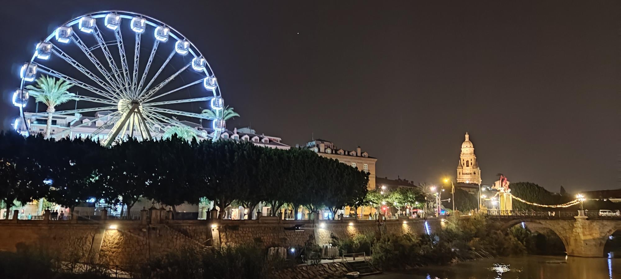 La Gran Noria Panorámica regresa para la Feria de Murcia La Gran Noria Panorámica regresa para la Feria de Murcia