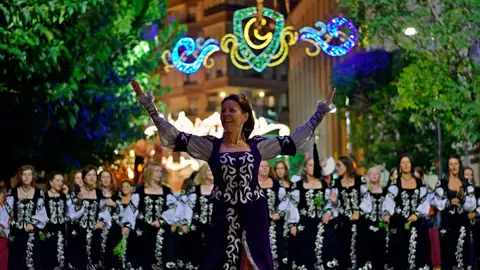 Desfile en las fiestas de Moros y Cristianos de Villena en una imagen de archivo. Desfile en las fiestas de Moros y Cristianos de Villena en una imagen de archivo.