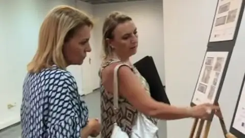 La vicepresidenta en la visita al nuevo Centro de Crisis 24 Horas de València La vicepresidenta en la visita al nuevo Centro de Crisis 24 Horas de València