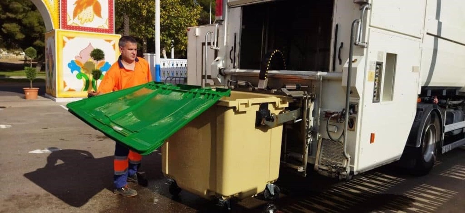 La nueva tasa de basuras incrementará el recibo de los santanderinos hasta 48 euros como máximo La nueva tasa de basuras incrementará el recibo de los santanderinos hasta 48 euros como máximo