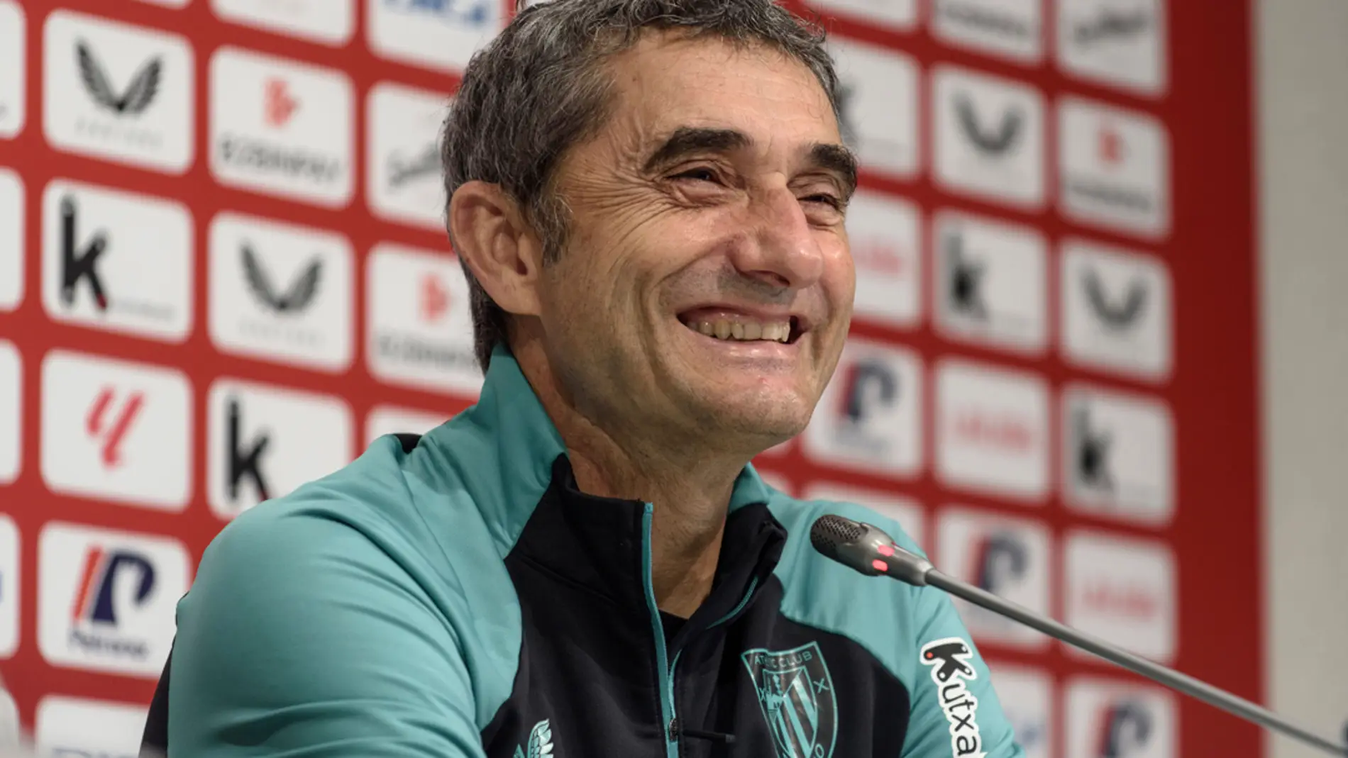 Valverde y el rudio con Nico Williams Valverde y el rudio con Nico Williams