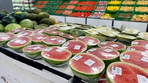 Mercadona prevé comprar 200 toneladas de sandía procedentes de campos de Badajoz Mercadona prevé comprar 200 toneladas de sandía procedentes de campos de Badajoz