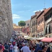 El mercado romano "Segovia: decus Romae" se celebra este fin de semana en el entorno del Acueducto
