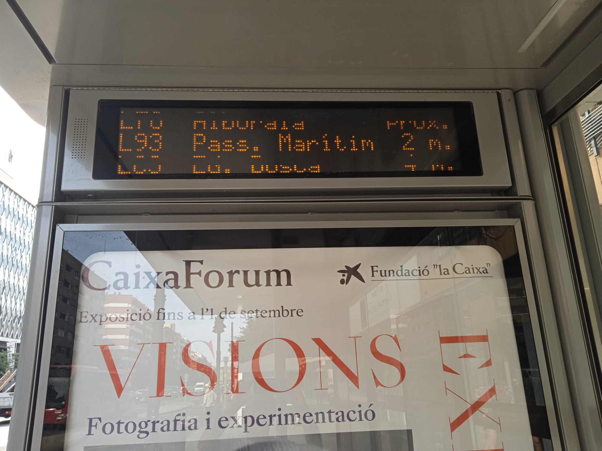 La EMT renovará todos los paneles informativos de sus paradas con una inversión de 1,4 millones de euros La EMT renovará todos los paneles informativos de sus paradas con una inversión de 1,4 millones de euros
