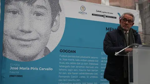 Imagen de archivo. El presidente de la a Asociación Extremeña de Víctimas del Terrorismo (ASEXVITE), José María Antón, interviene durante el homenaje al niño José María Piris Carballo. Imagen de archivo. El presidente de la a Asociación Extremeña de Víctimas del Terrorismo (ASEXVITE), José María Antón, interviene durante el homenaje al niño José María Piris Carballo.