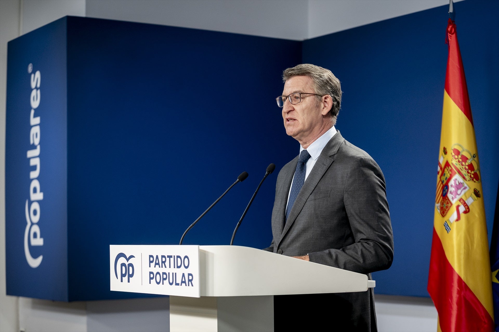 El PP busca apoyos para citar a Sánchez y cuatro ministros a comparecer este mes en el Congreso El PP busca apoyos para citar a Sánchez y cuatro ministros a comparecer este mes en el Congreso