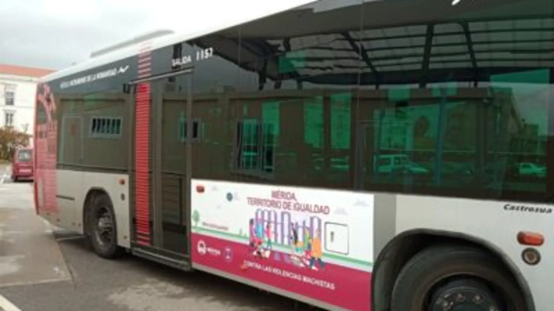 La Feria de Mérida contará con dos servicios especiales de transporte urbano en horario nocturno La Feria de Mérida contará con dos servicios especiales de transporte urbano en horario nocturno