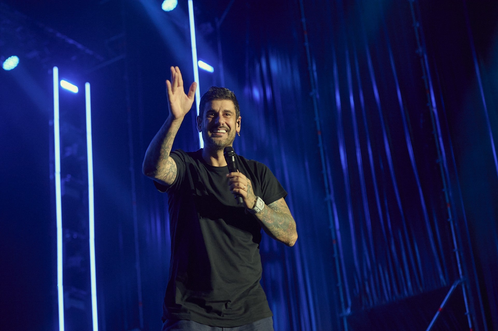 Melendi hace vibrar al público en la Virgen del Mar Melendi hace vibrar al público en la Virgen del Mar