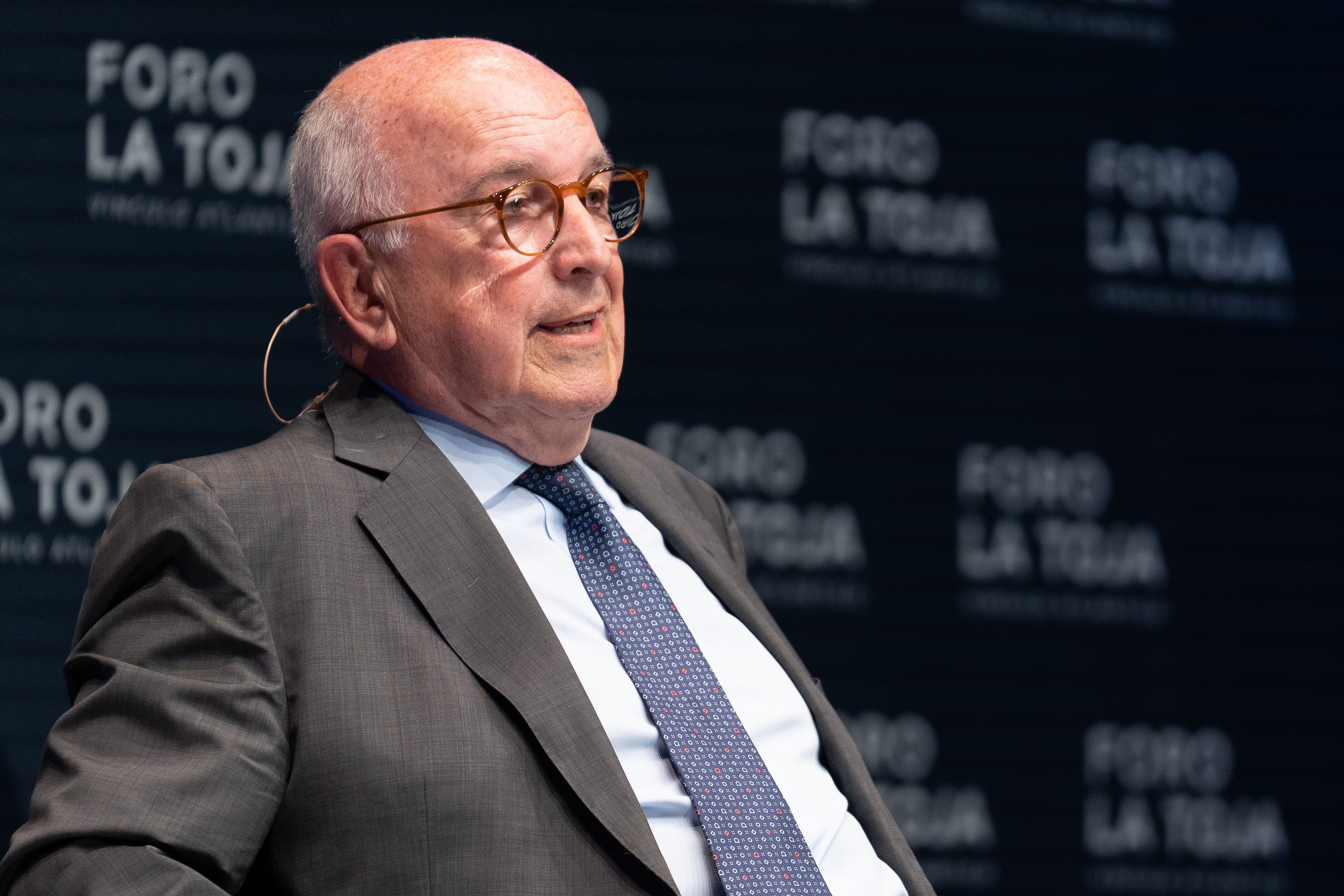 Almunia no opina del acuerdo de PSC y ERC hasta ver cómo se concreta: "No lo saben ni los que lo negociaron" Almunia no opina del acuerdo de PSC y ERC hasta ver cómo se concreta: "No lo saben ni los que lo negociaron"