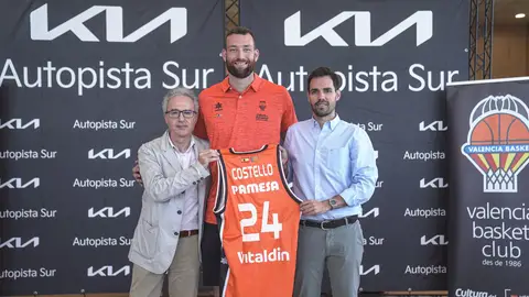 Matt Costello presentado como nuevo jugador 'taronja' Matt Costello presentado como nuevo jugador 'taronja'