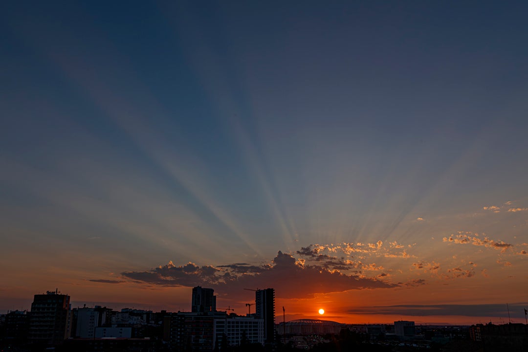 España enfrentará una semana de cielos cubiertos por una densa nube de dióxido de azufre España enfrentará una semana de cielos cubiertos por una densa nube de dióxido de azufre