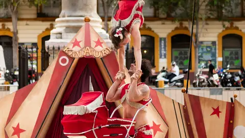 Multiculturalismo, humor y acrobacias en Villena: la receta de la octava edición del festival de artes escénicas Multiculturalismo, humor y acrobacias en Villena: la receta de la octava edición del festival de artes escénicas