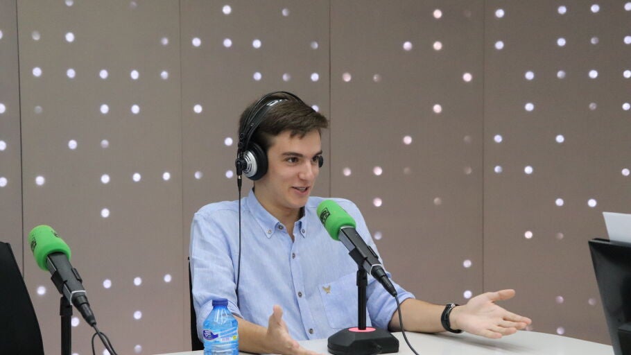 Mart&iacute;n Sierra, estudiante que quiere ser astronauta