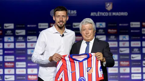 Lenglet junto a Enrique Cerezo Lenglet junto a Enrique Cerezo