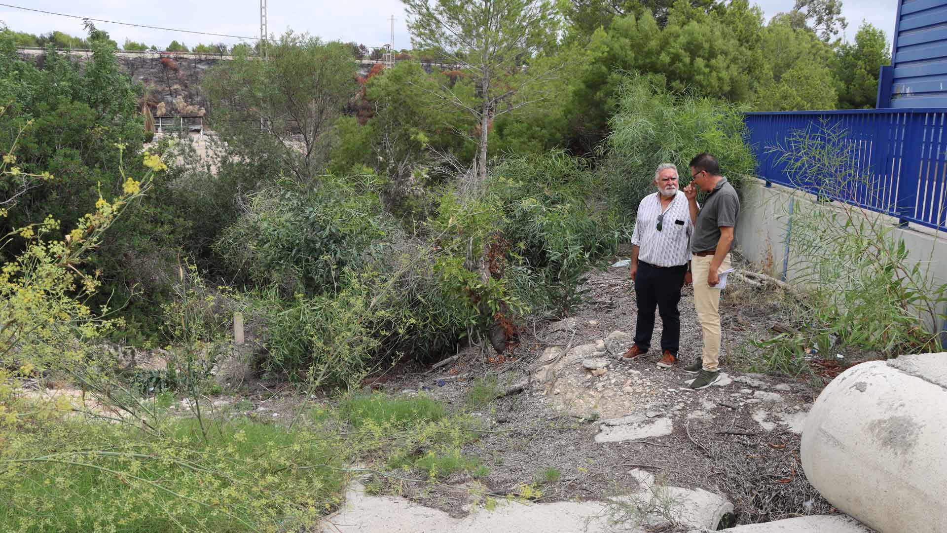 Benidorm pide a la CHJ que permita al Ayuntamiento asumir la limpieza de barrancos en suelo no urbano Benidorm pide a la CHJ que permita al Ayuntamiento asumir la limpieza de barrancos en suelo no urbano