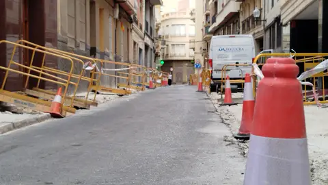 Las obras de las calles de San Jordi y Porta de la Universidad acabarán a finales de septiembre Las obras de las calles de San Jordi y Porta de la Universidad acabarán a finales de septiembre